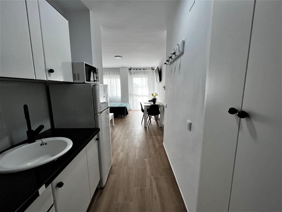 Ver7 - Estudio, Wifi, Fire Stick Amazon, Terraza, Vistas Al Mar, Piscina 토레몰리노스 외부 사진